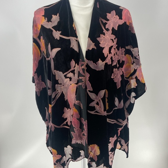 Woven heart black velvet flocked burnout fall tones duster drape close front - Picture 16 of 16